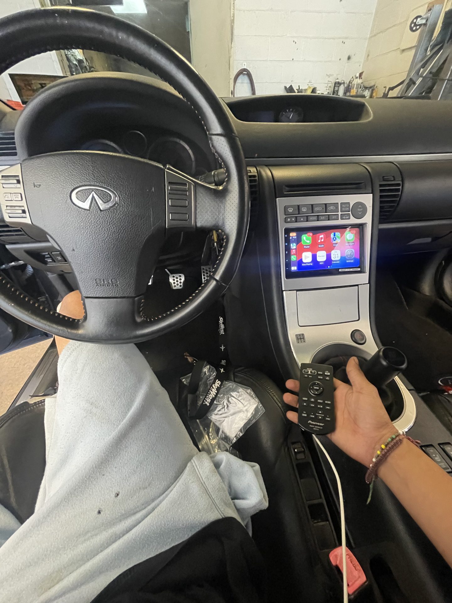 Infiniti G — Apple CarPlay head unit upgrade